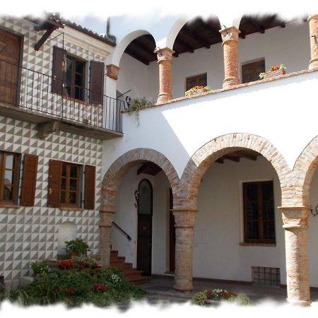 “La Loggia” Apartment Casale Monferrato Luaran gambar