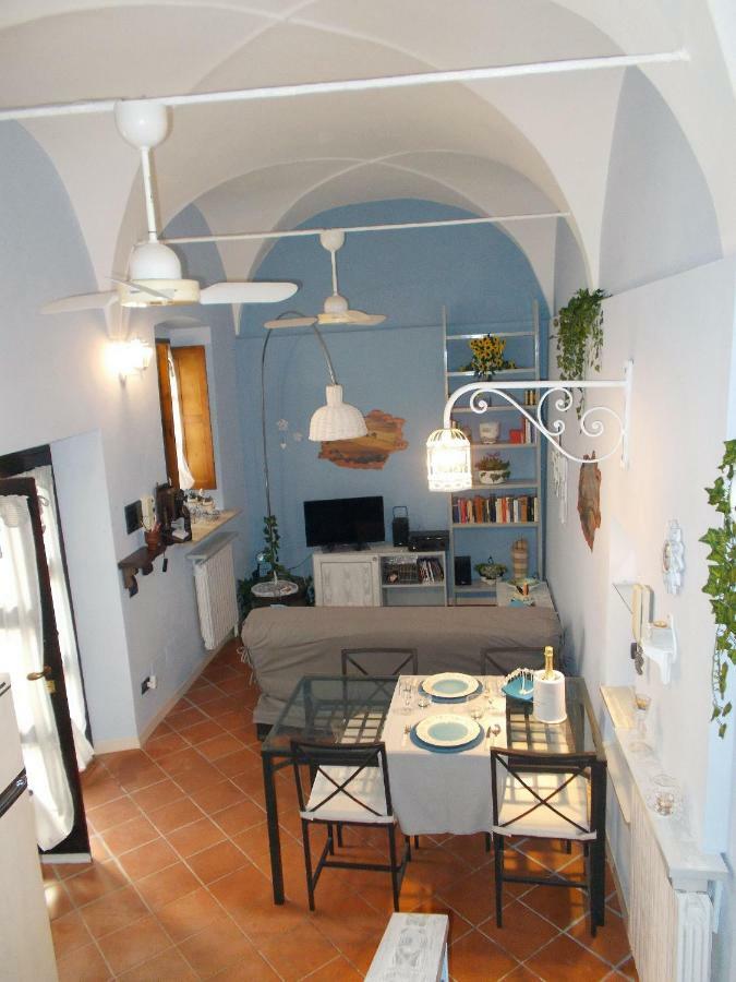“La Loggia” Apartment Casale Monferrato Luaran gambar